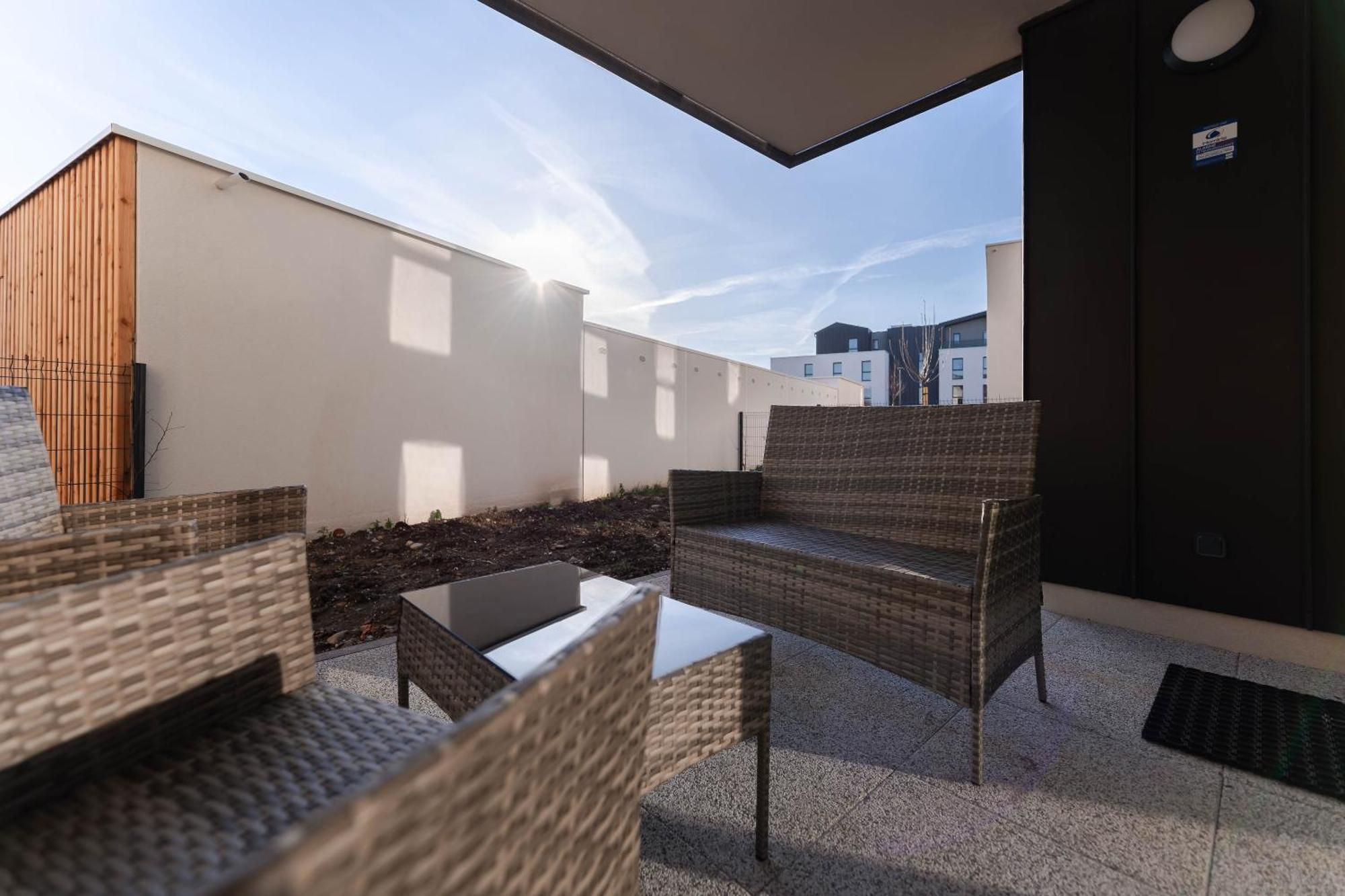 Apartamento Les Jardins De La Semme Colmar Exterior foto