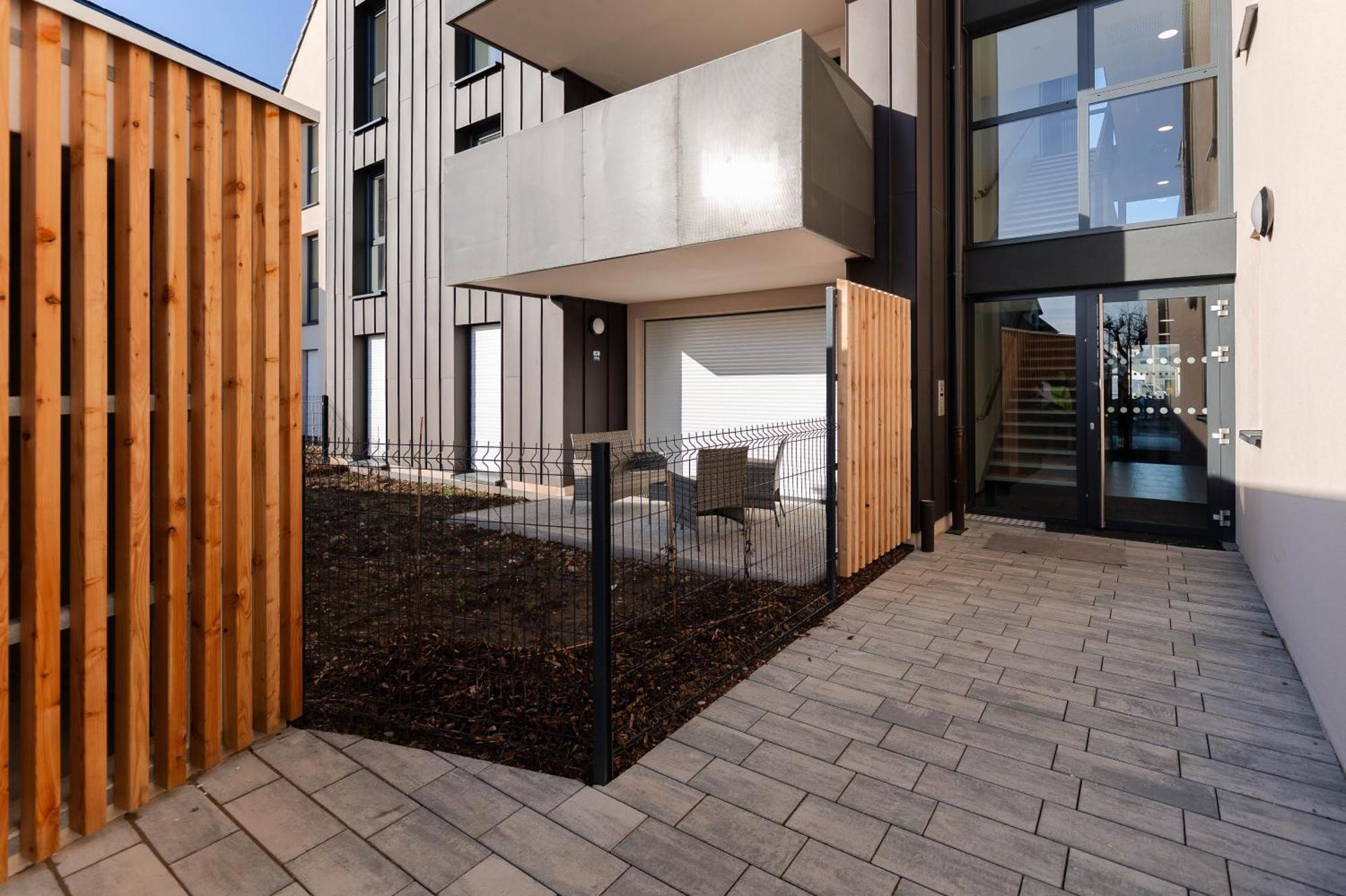 Apartamento Les Jardins De La Semme Colmar Exterior foto